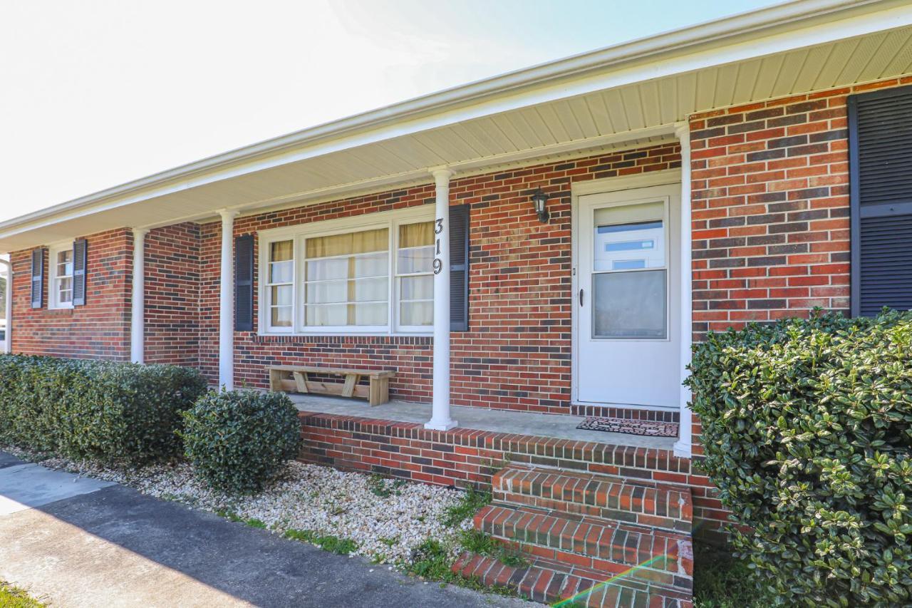 Spacious Home With Waterfront View-Welcome Pets Sneads Ferry Εξωτερικό φωτογραφία