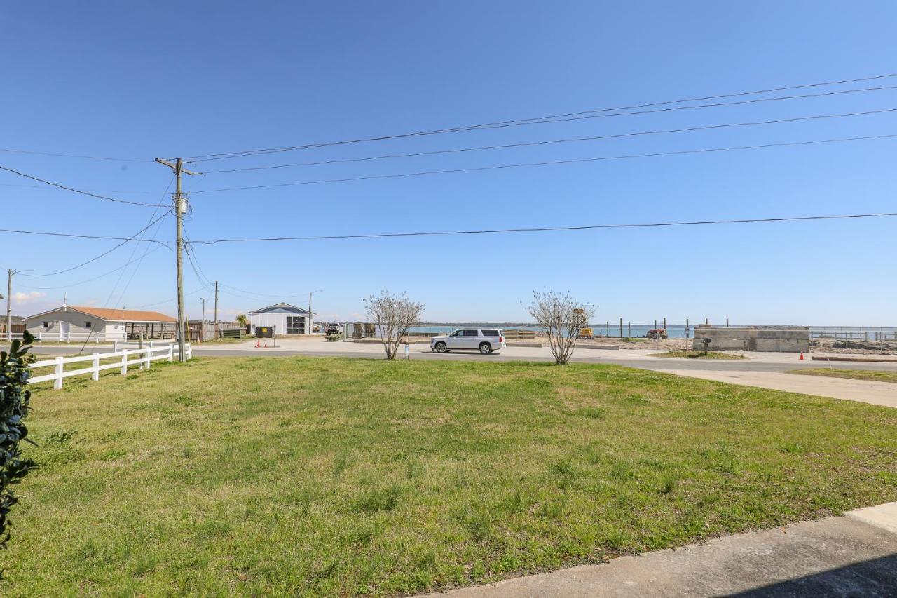 Spacious Home With Waterfront View-Welcome Pets Sneads Ferry Εξωτερικό φωτογραφία
