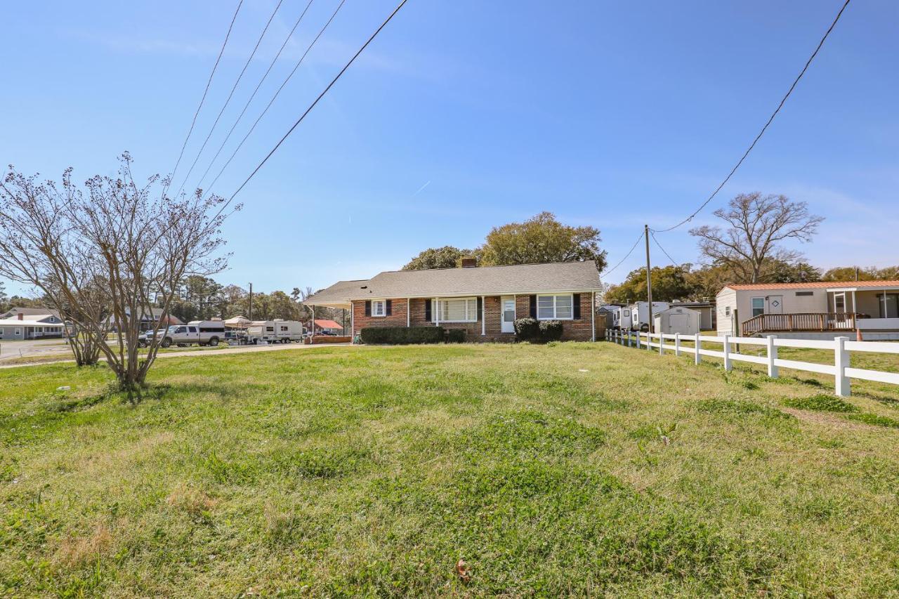Spacious Home With Waterfront View-Welcome Pets Sneads Ferry Εξωτερικό φωτογραφία