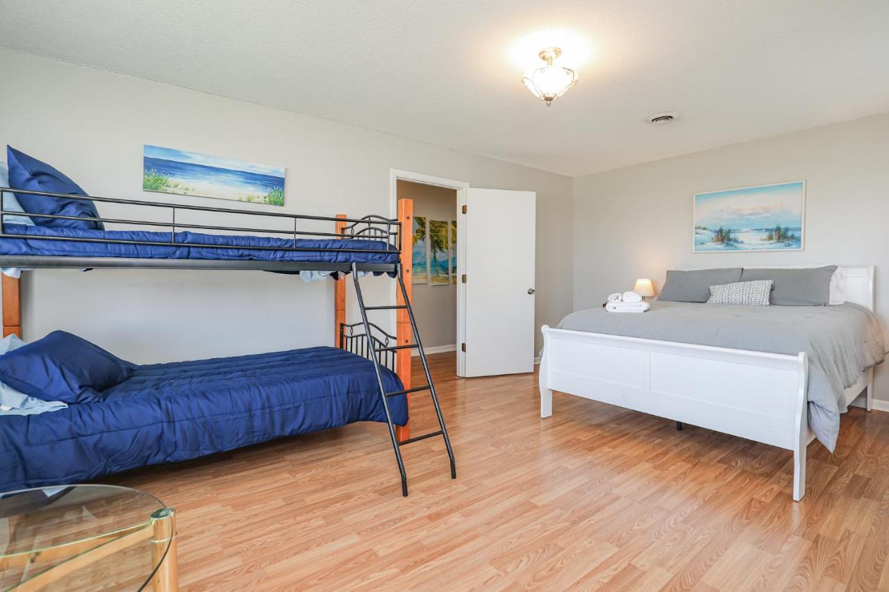Spacious Home With Waterfront View-Welcome Pets Sneads Ferry Εξωτερικό φωτογραφία