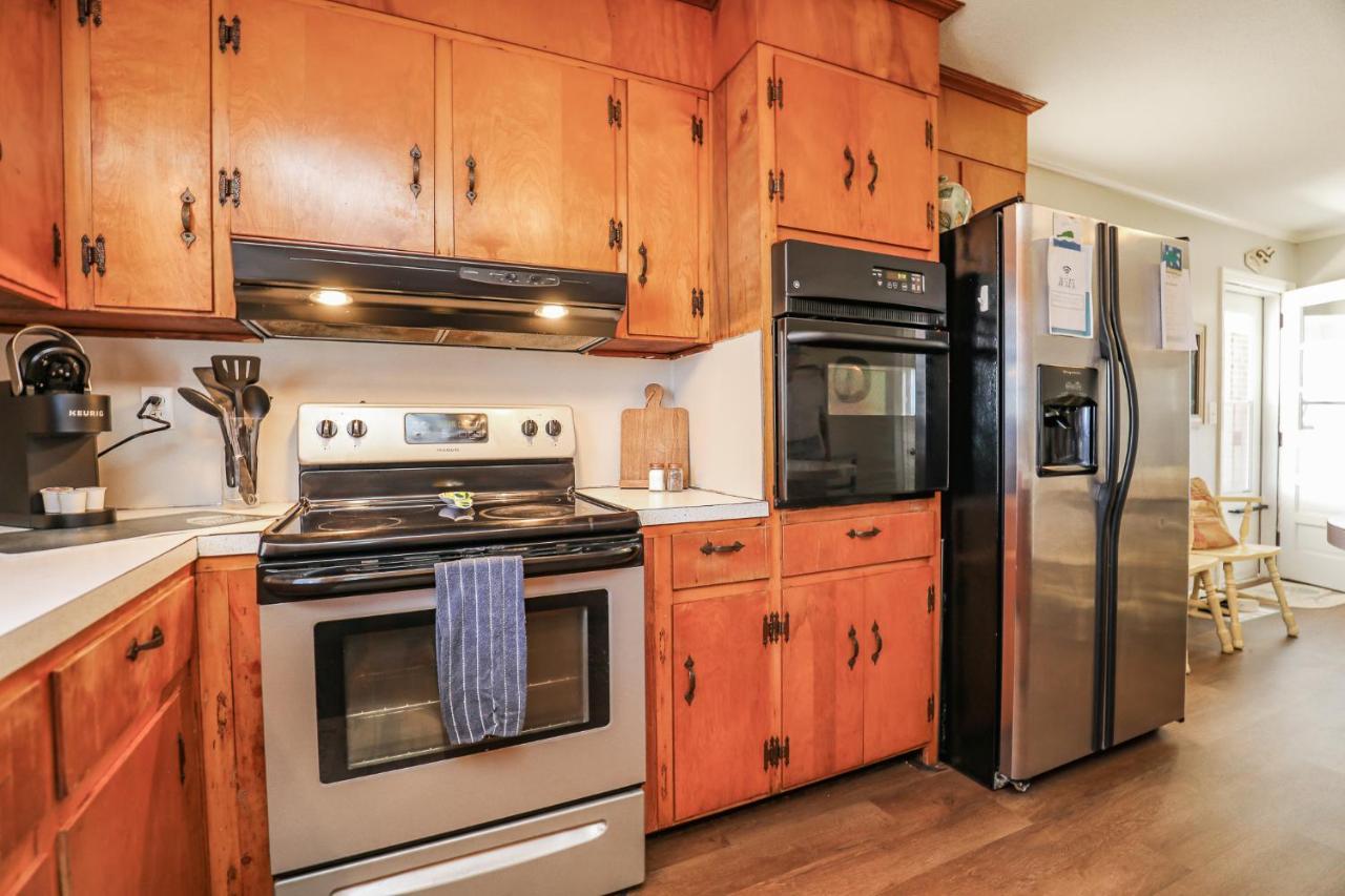 Spacious Home With Waterfront View-Welcome Pets Sneads Ferry Εξωτερικό φωτογραφία